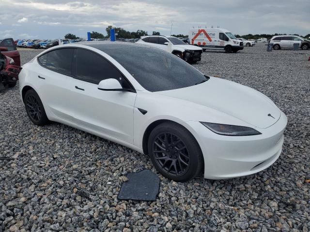 5YJ3E1EBXRF843832 - 2024 TESLA MODEL 3 თეთრი ფოტო 4