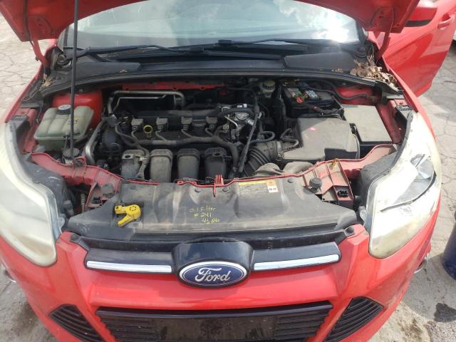 1FAHP3F28CL126009 - 2012 FORD FOCUS SE RED photo 11