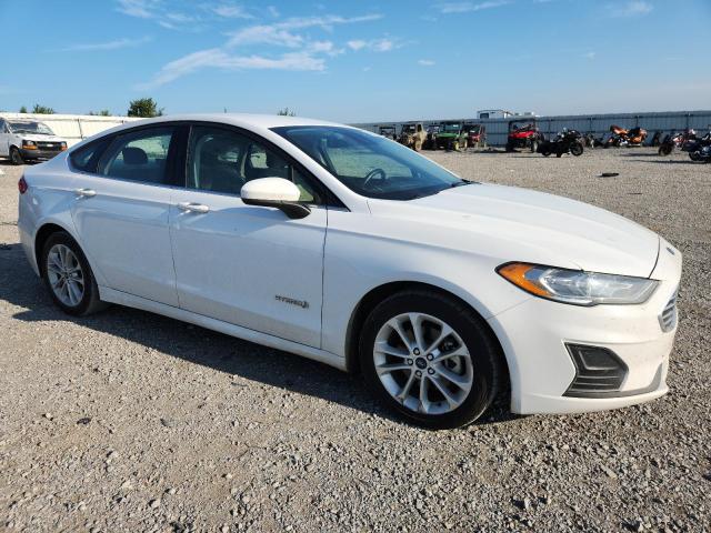 3FA6P0LU1KR242003 - 2019 FORD FUSION SE Weiß Foto 4