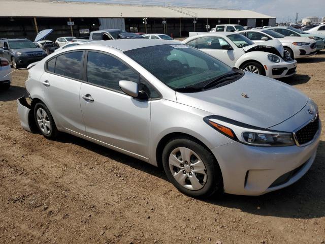 3KPFK4A72HE104287 - 2017 KIA FORTE LX SILVER photo 4