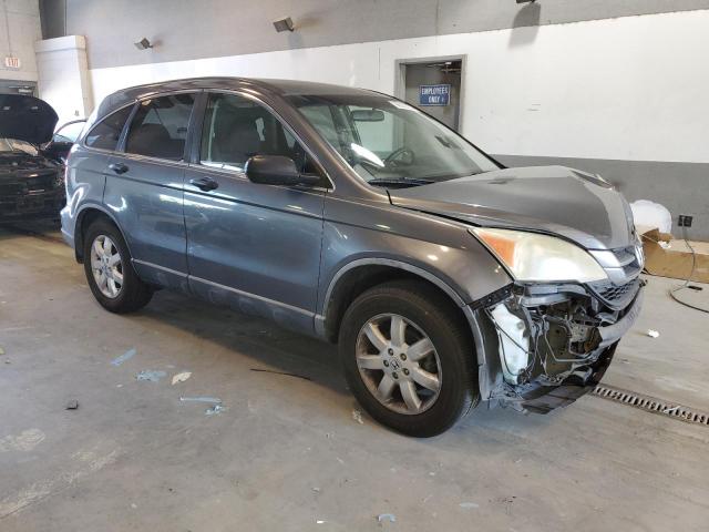 5J6RE4H48BL050146 - 2011 HONDA CR-V SE GRAY photo 4