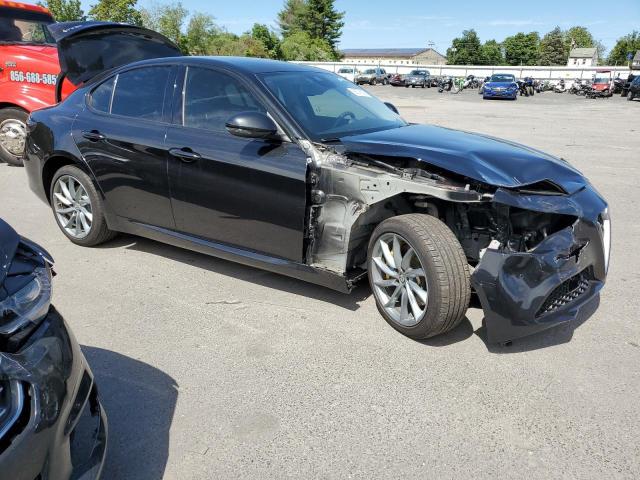 ZARFAEDN0H7557073 - 2017 ALFA ROMEO GIULIA Q4 შავი ფოტო 4