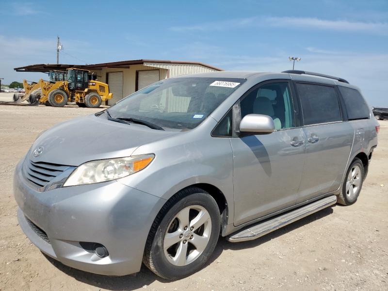 2015 TOYOTA SIENNA LE, 