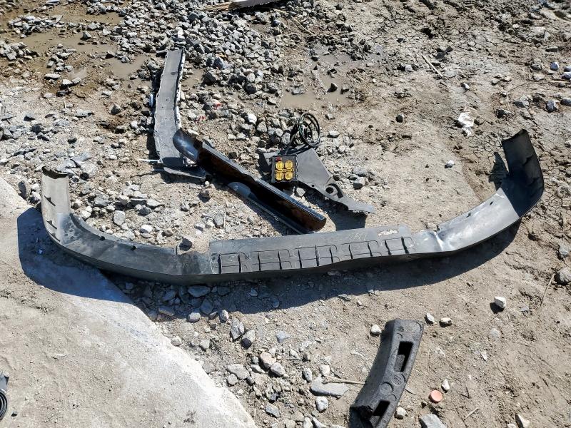 1GCGG25V371121846 - 2007 CHEVROLET EXPRESS G2 WHITE photo 13