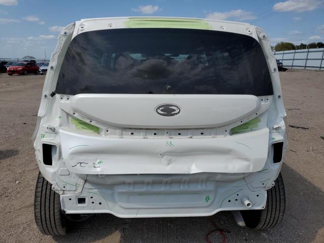 KNDJ23AU0L7724137 - 2020 KIA SOUL LX WHITE photo 6