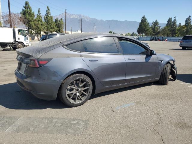 5YJ3E1EA9PF413407 - 2023 TESLA MODEL 3 ნაცრისფერი ფოტო 3