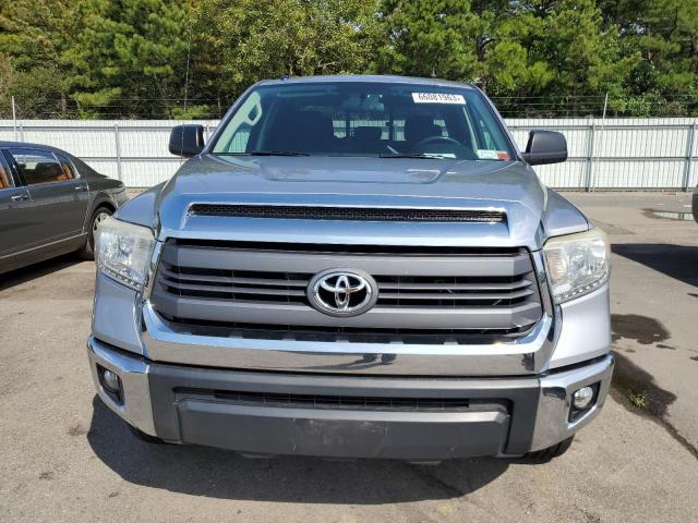 5TFUY5F10EX330517 - 2014 TOYOTA TUNDRA DOUBLE CAB SR/SR5 SILVER photo 5