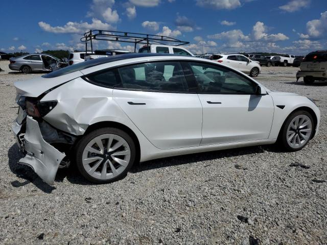 5YJ3E1EA1NF349036 - 2022 TESLA MODEL 3 WHITE photo 3