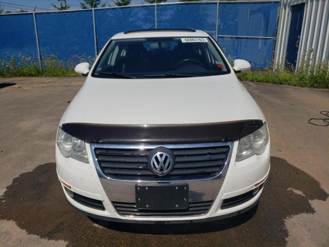 WVWAK73C58E204384 - 2008 VOLKSWAGEN PASSAT KOMFORT WHITE photo 5