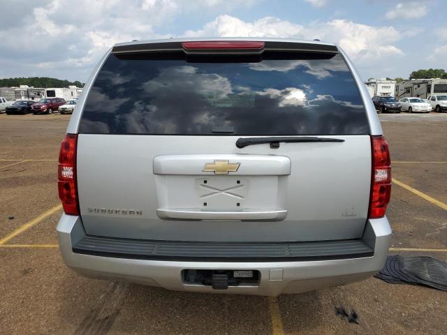 1GNSCHE03BR370484 - 2011 CHEVROLET SUBURBAN C1500  LS SILVER photo 6