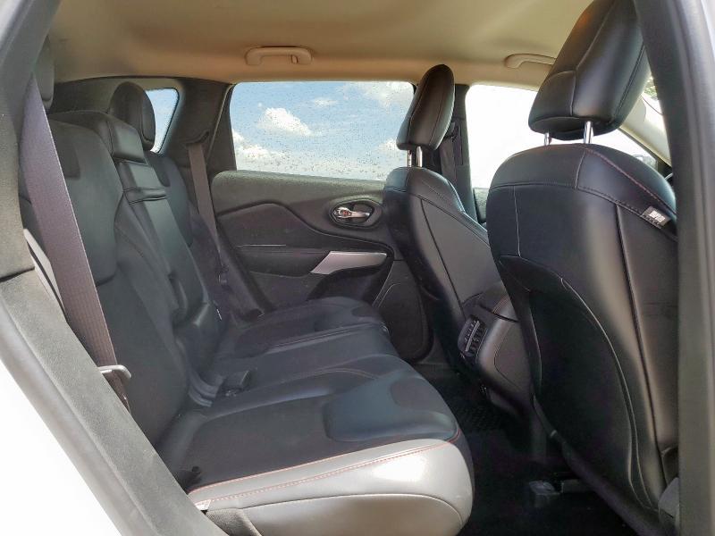 1C4PJMBBXHW601376 - 2017 JEEP CHEROKEE TRAILHAWK WHITE photo 11