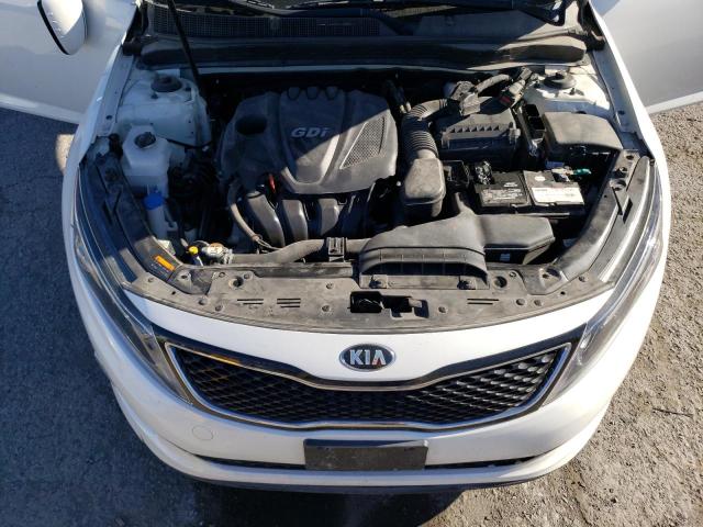 KNAGM4A76F5642608 - 2015 KIA OPTIMA LX WHITE photo 11