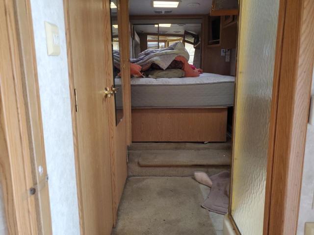 4YDF3292634502197 - 2003 KEYSTONE MONTANA WHITE photo 5