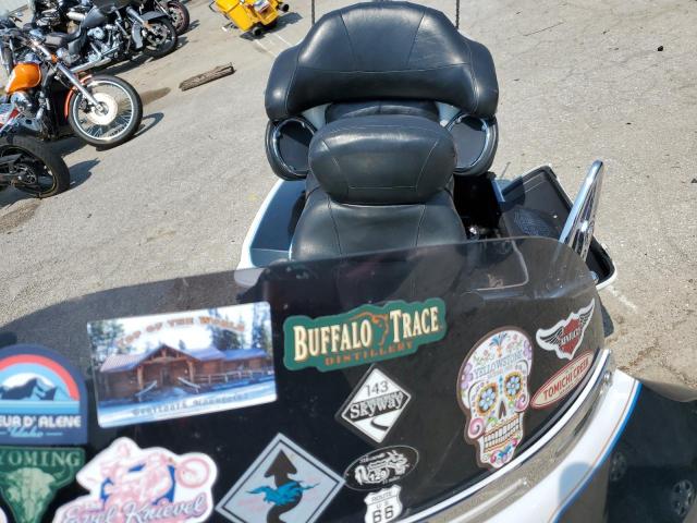 1HD1FC4108Y607129 - 2008 HARLEY-DAVIDSON FLHTCUI 白色 照片 5