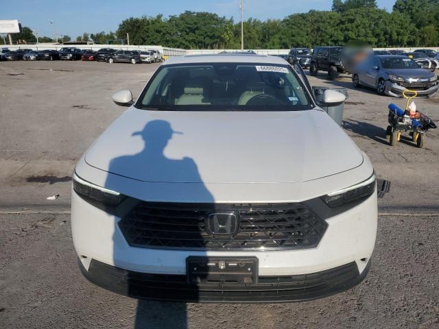 1HGCY1F3XPA013454 - 2023 HONDA ACCORD EX WHITE photo 5