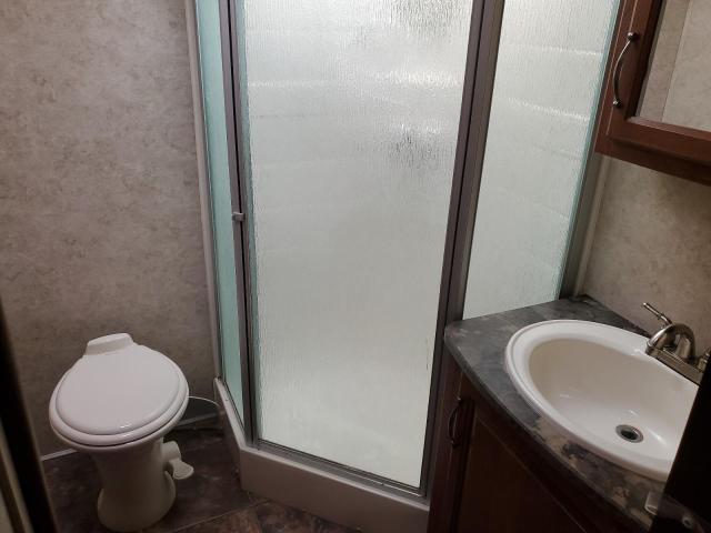 4YDF3272XD2504566 - 2013 KEYSTONE COUGAR ორფეროვანი ფოტო 8