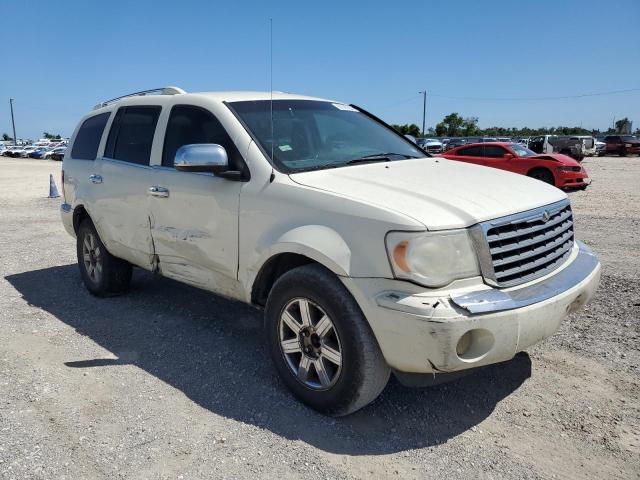 1A8HW58PX9F707867 - 2009 CHRYSLER ASPEN LIMITED თეთრი ფოტო 4