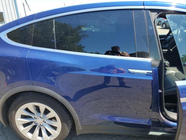 5YJXCBE29HF037184 - 2017 TESLA MODEL X BLUE photo 11