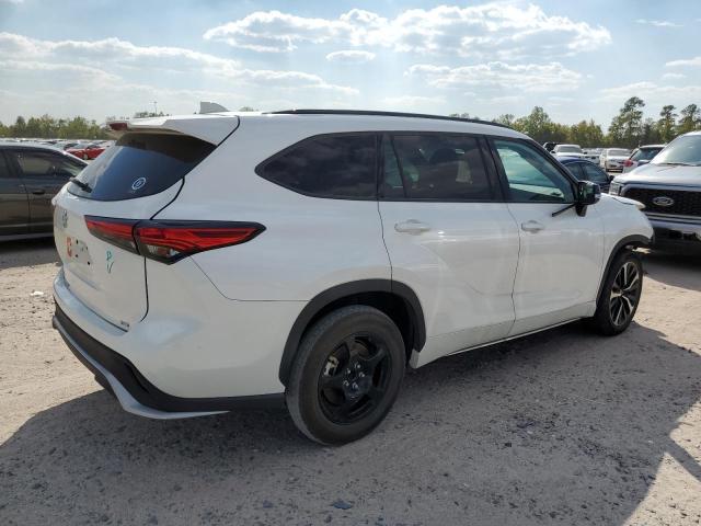 5TDLZRAH5MS042923 - 2021 TOYOTA HIGHLANDER XSE WHITE photo 3