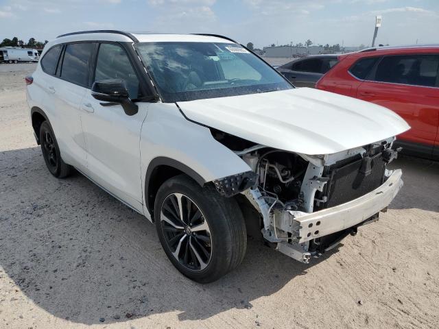 5TDLZRAH5MS042923 - 2021 TOYOTA HIGHLANDER XSE WHITE photo 4