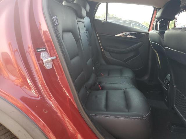 SJKCH5CR4JA051958 - 2018 INFINITI QX30 BASE RED photo 10