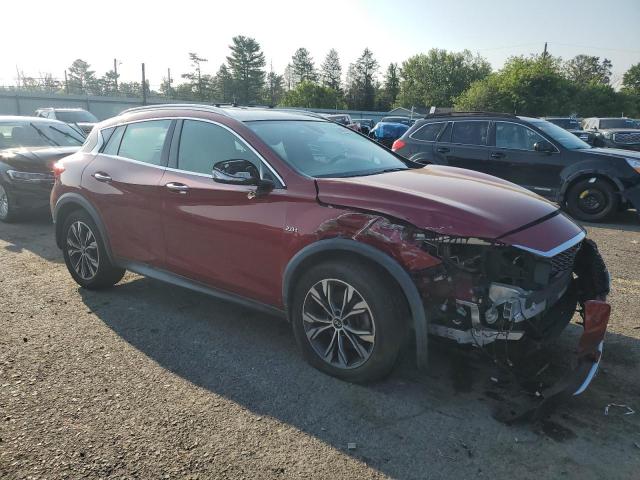 SJKCH5CR4JA051958 - 2018 INFINITI QX30 BASE RED photo 4