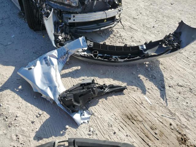 JTDKARFP1J3076471 - 2018 TOYOTA PRIUS PRIM 银色 照片 12