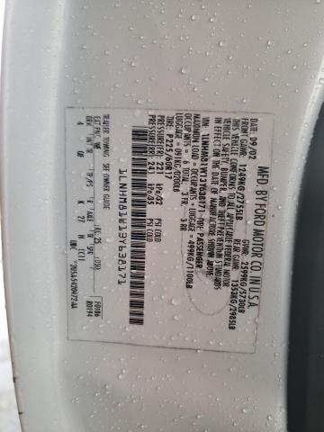 1LNHM81W13Y638171 - 2003 LINCOLN TOWN CAR EXECUTIVE WHITE photo 12