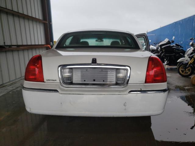 1LNHM81W13Y638171 - 2003 LINCOLN TOWN CAR EXECUTIVE WHITE photo 6