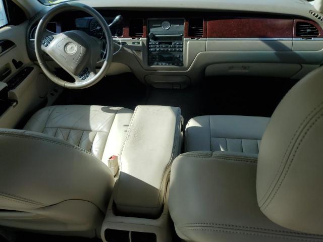 1LNHM81W13Y638171 - 2003 LINCOLN TOWN CAR EXECUTIVE WHITE photo 8