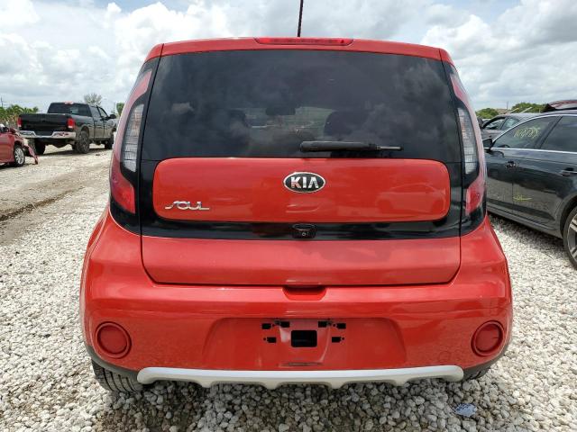 KNDJP3A51J7517148 - 2018 KIA SOUL + RED photo 6