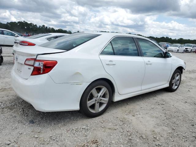 4T1BF1FK2DU687806 - 2013 TOYOTA CAMRY L WHITE photo 3
