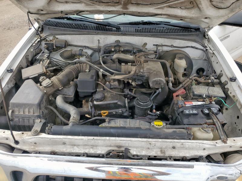 5TESM92N84Z385968 - 2004 TOYOTA TACOMA XTRACAB PRERUNNER WHITE photo 11