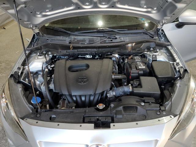 3MYDLBYV2KY518349 - 2019 TOYOTA YARIS L 银色 照片 11