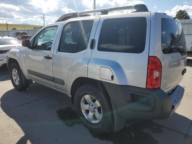 5N1AN0NW5DN812787 - 2013 NISSAN XTERRA X SILVER photo 2