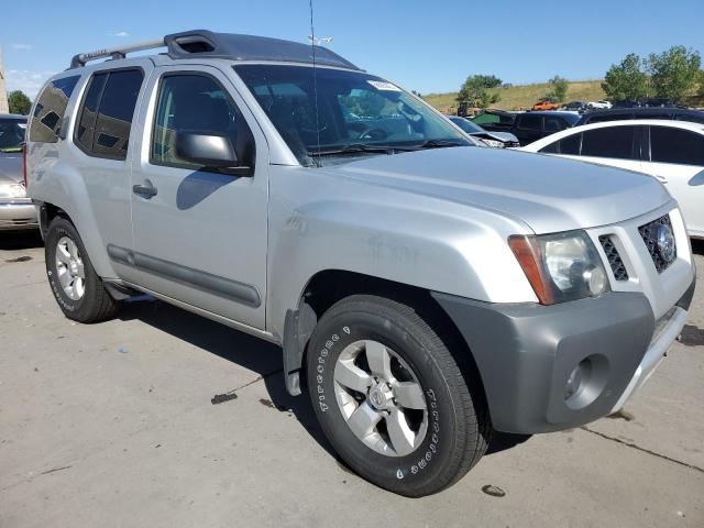 5N1AN0NW5DN812787 - 2013 NISSAN XTERRA X SILVER photo 4