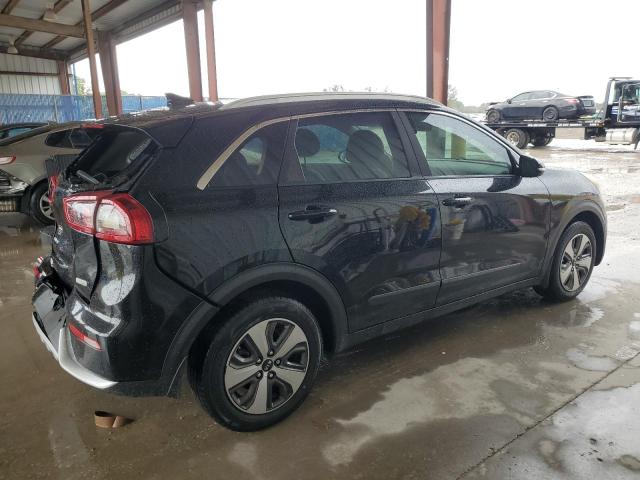 KNDCC3LC1J5112208 - 2018 KIA NIRO EX BLACK photo 3