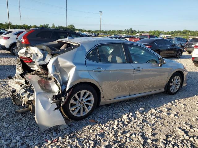 4T1C11AK3NU075139 - 2022 TOYOTA CAMRY LE SILVER photo 3