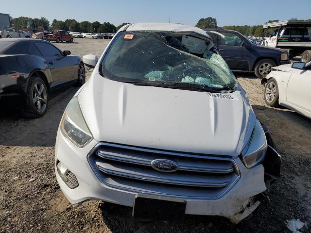 1FMCU0G94HUC96890 - 2017 FORD ESCAPE SE WHITE photo 5