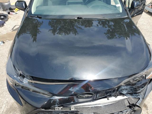 5YFEPMAE3MP159934 - 2021 TOYOTA COROLLA LE შავი ფოტო 11