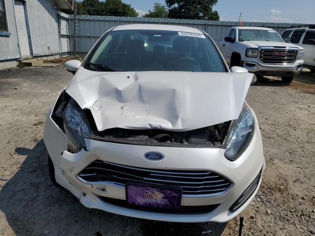 3FADP4BJ7KM114173 - 2019 FORD FIESTA SE WHITE photo 5