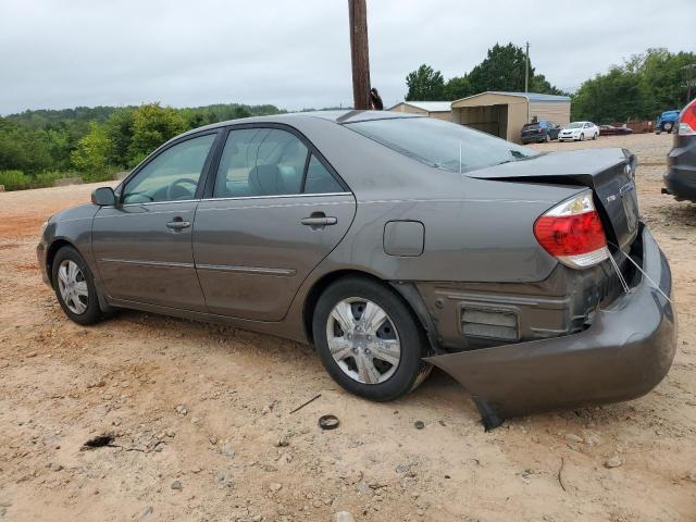 4T1BE30K75U560123 - 2005 TOYOTA CAMRY LE GRAY photo 2