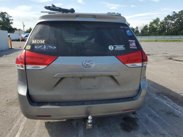 5TDKK3DC0DS304084 - 2013 TOYOTA SIENNA LE SILVER photo 6