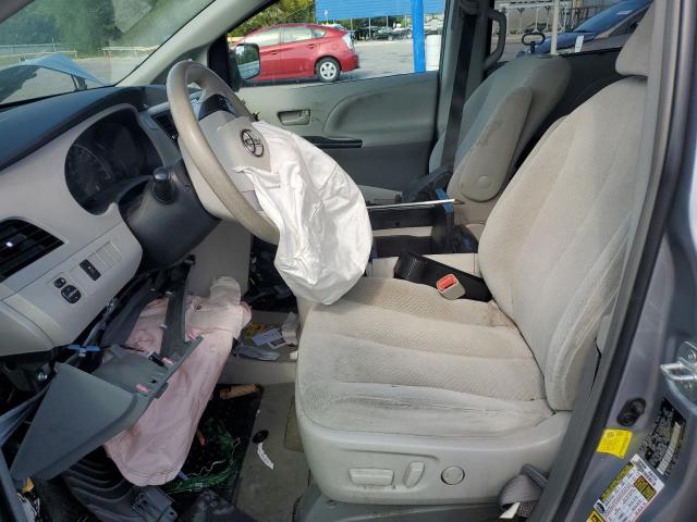 5TDKK3DC0DS304084 - 2013 TOYOTA SIENNA LE SILVER photo 7