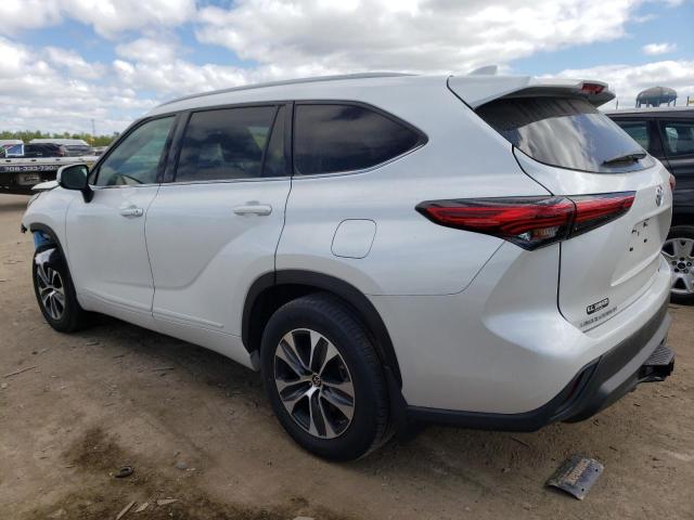 5TDGZRBH5NS587490 - 2022 TOYOTA HIGHLANDER XLE WHITE photo 2