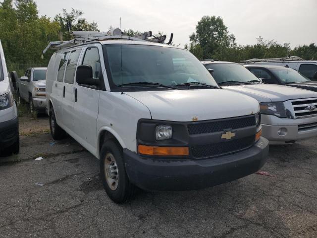 1GCWGFCAXD1902958 - 2013 CHEVROLET EXPRESS G2 WHITE photo 4