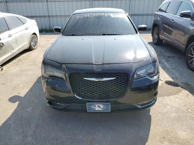 2C3CCABT3FH829106 - 2015 CHRYSLER 300 S BLACK photo 5