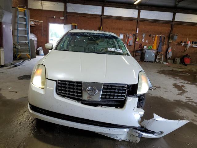 1N4BA41EX4C813010 - 2004 NISSAN MAXIMA SE WHITE photo 5