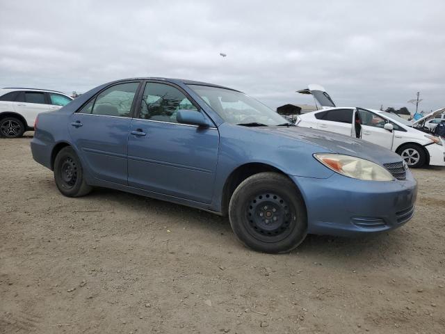 4T1BE32K52U541613 - 2002 TOYOTA CAMRY LE BLUE photo 4