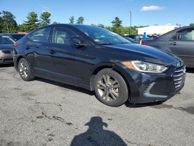 5NPD84LF9HH004421 - 2017 HYUNDAI ELANTRA SE BLACK photo 4